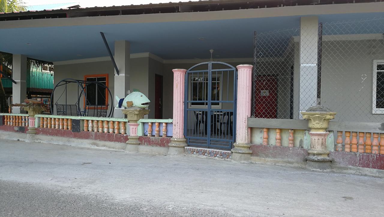 Homestay Koperasi Surau Alfalah Semporna Exterior photo